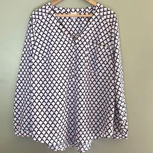Merona Long Sleeve V Neck Geometric Like New Top